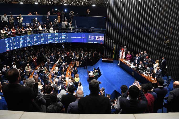 Plenário do Senado lotado durante a sessão de votação da PEC do fim da escala 6x1